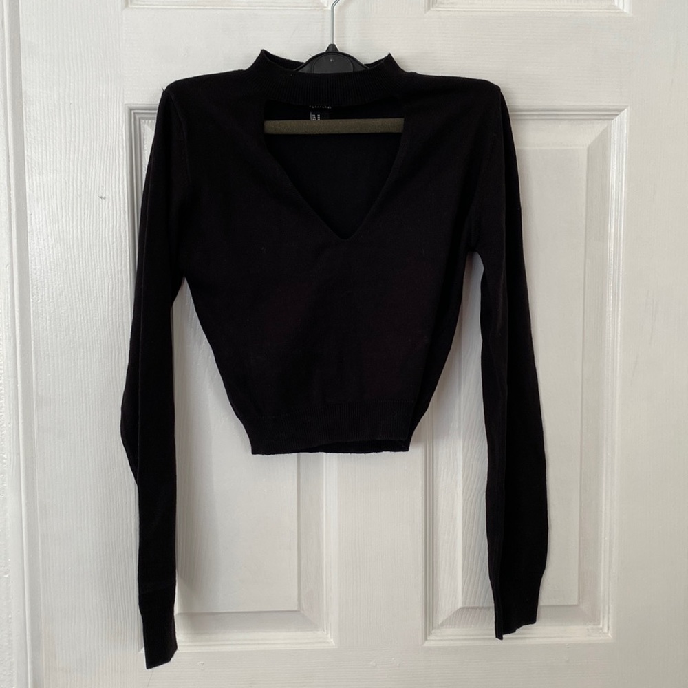 Forever 21 - V-Neck/Mock Neck cropped long sleeve (M)